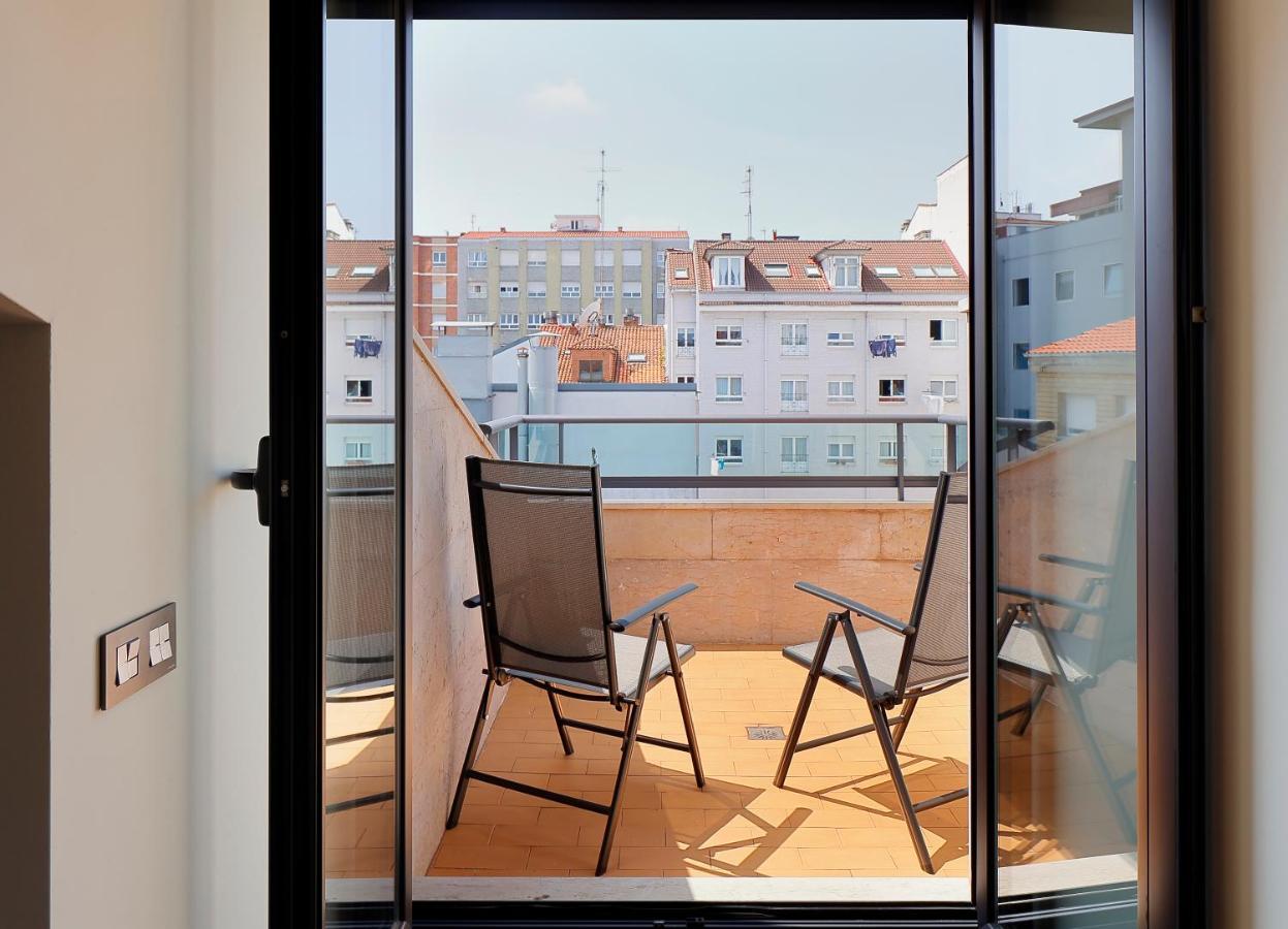 Atico Con Terraza, Vistas Al Mar Y Parking En Playa De S Lorenzo Gijón Exterior foto