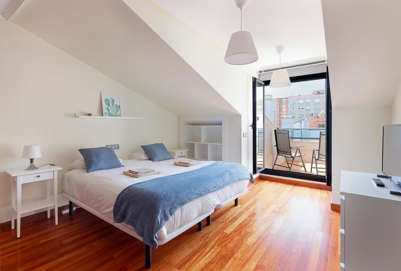 Atico Con Terraza, Vistas Al Mar Y Parking En Playa De S Lorenzo Gijón Exterior foto